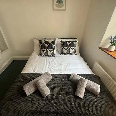 Dom wakacyjny Robinson's Retreat - - District