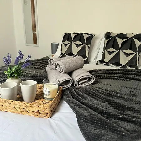 Robinson's Retreat - - District