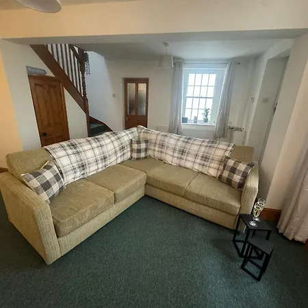 Dom wakacyjny Robinson's Retreat - - District